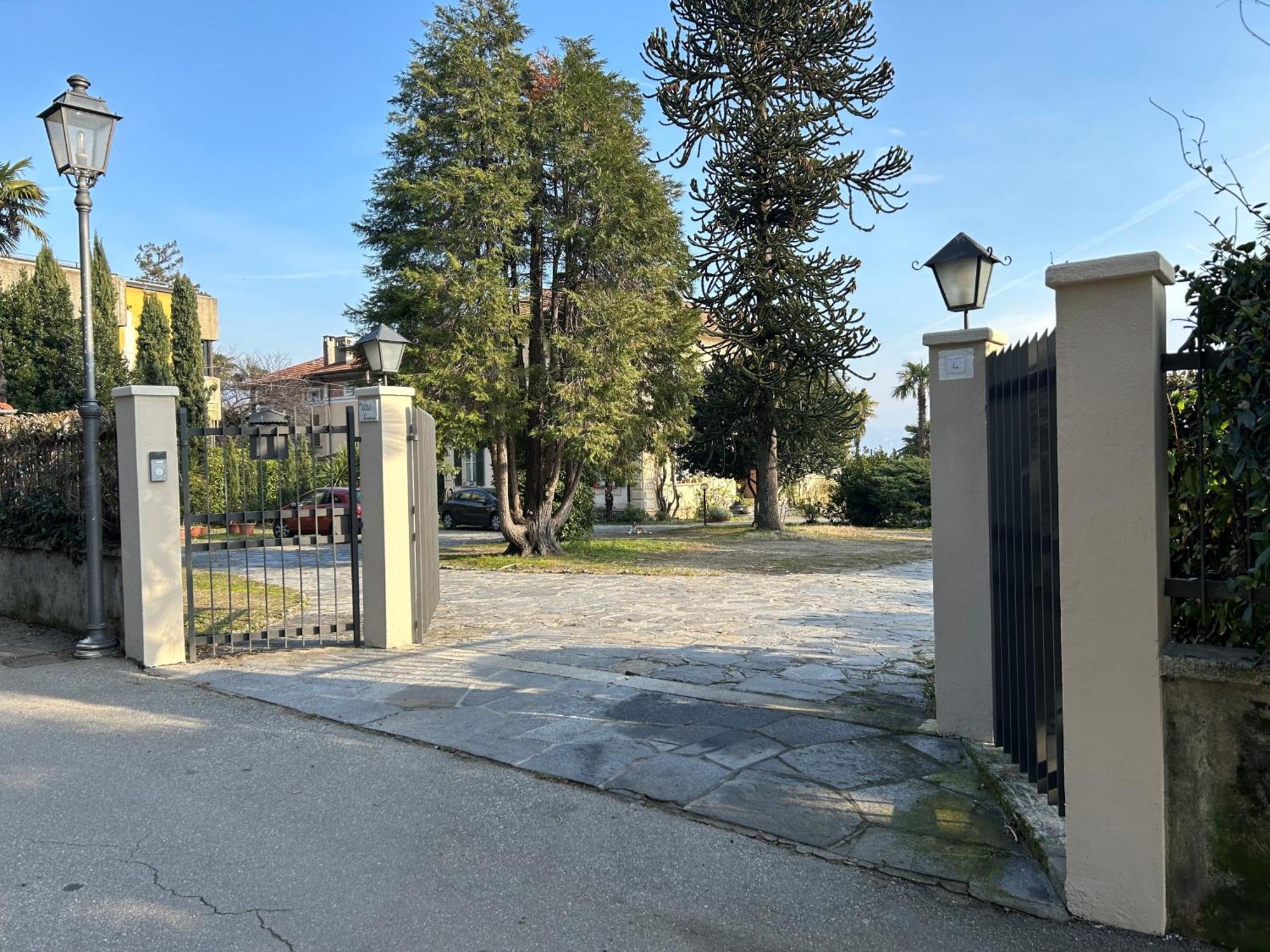 Aparthotel Residenza Dei Fiori à Cannero Riviera Extérieur photo