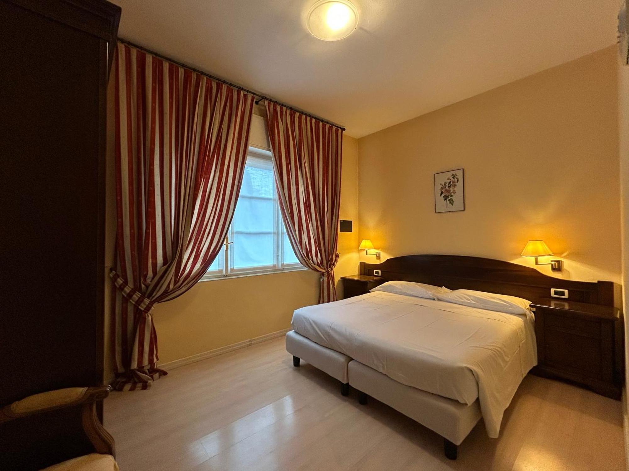 Aparthotel Residenza Dei Fiori à Cannero Riviera Extérieur photo
